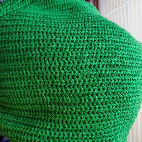 Liz Claiborne Kelly Green Knit Sweater - Picture 2 of 2